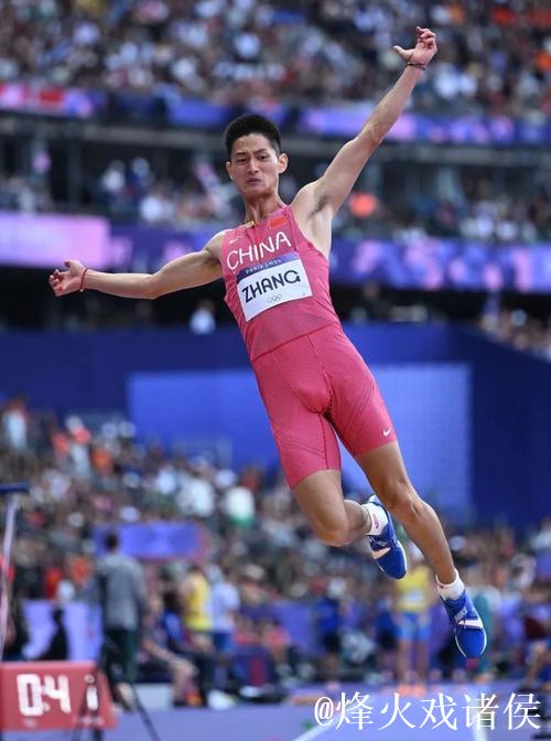 精益求精防伤病 张溟鲲稳中求远跳 精益求精防伤病 张溟鲲稳中求远跳